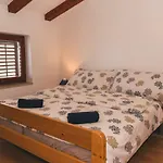 شقة Micic *