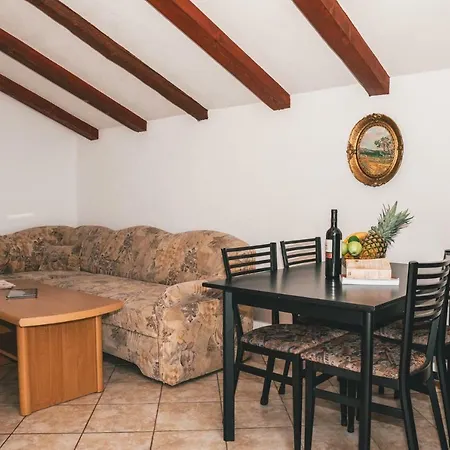 Micic Apartman Lovran